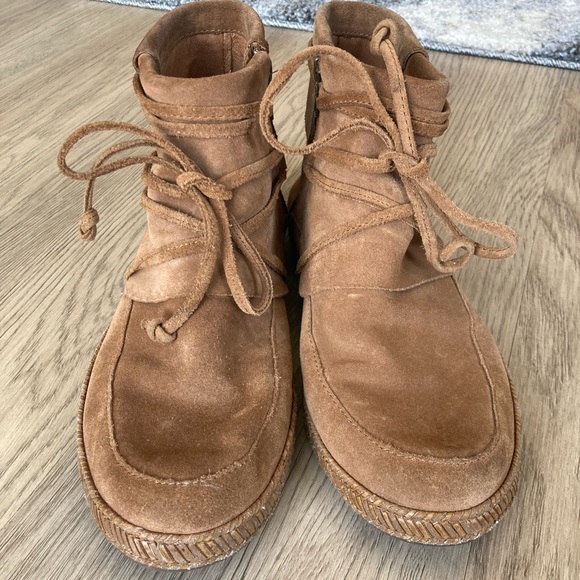 UGG reid Women's Chestnut Ankle Booties - Picture 4 of 11